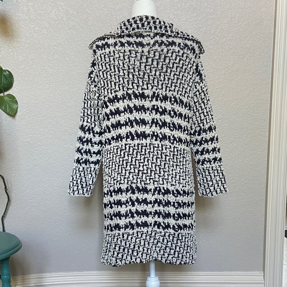 Sale! Chic Black and White Textured Cardigan, size S. NWT - Picture 5 of 13